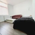 City Centre Lovely Apartment With The Cheapest Overnight Parking